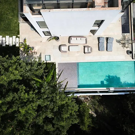 ヴィラ Luxury Dhermi With Infinity Pool *