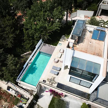 Luxury Dhermi With Infinity Pool *
